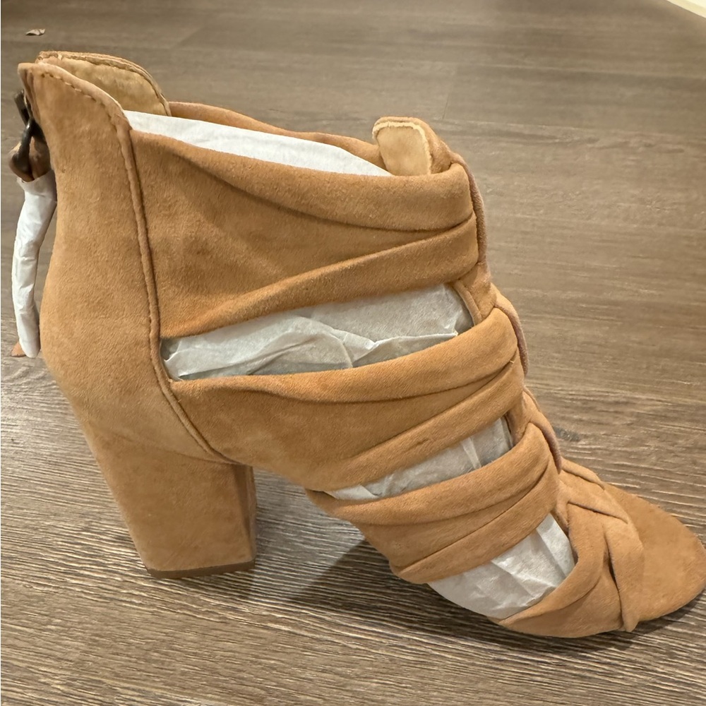 Splendid | Nando Suede Heel - Picture 6 of 6